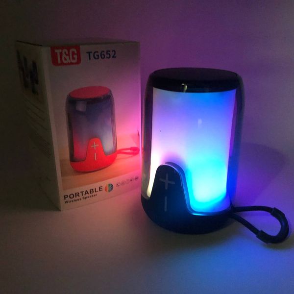 Портативная колонка TG652 5W с RGB подсветкой и ремешком, колонка с аккумулятором блютуз. Цвет: зеленый 460687 фото