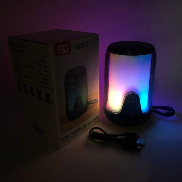 Аккумуляторная переносная колонка TG652 5W с RGB подсветкой и ремешком, блютуз колонка. Цвет: синий 460688 фото