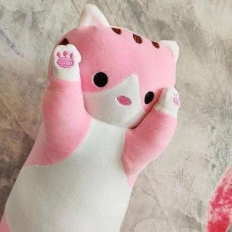 Гигантская мягкая плюшевая игрушка Длинный Кот Батон котейка-подушка 110 см. Цвет: розовый 311347 фото