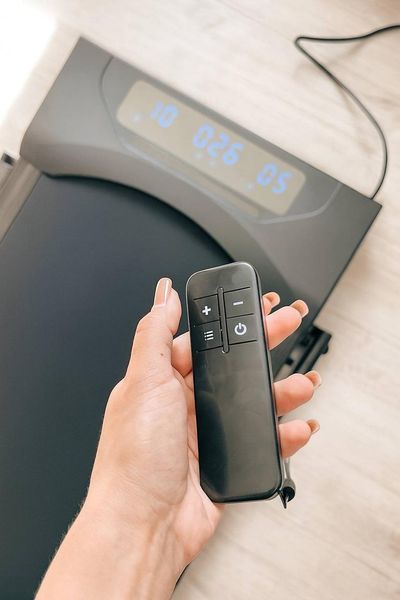 Домашня безшумна бігова доріжка Fitonix, 480 Вт, 10 км/год, з нахилом та пультом, складна W1209251 фото